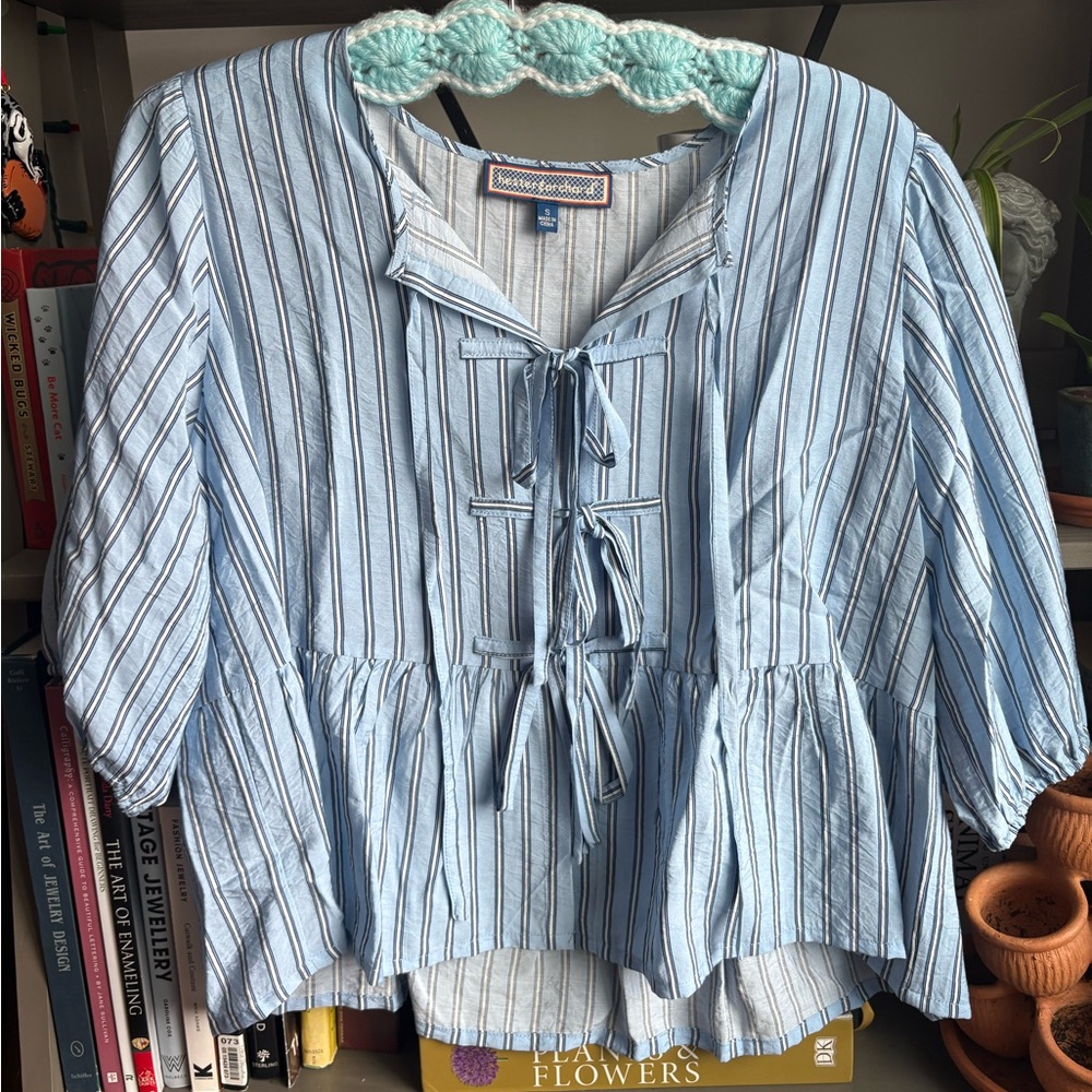 Hester and Orchard Size Small Blue Pinstripe Ties Front Blouse